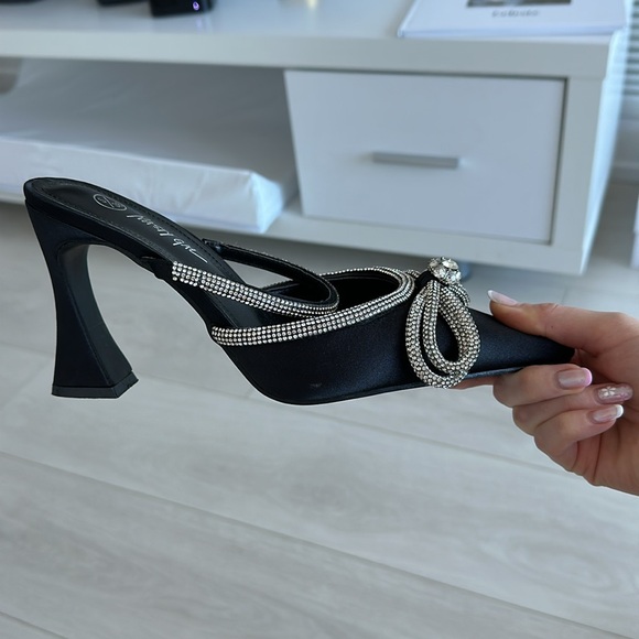 Black sparkle bow heels - Picture 2 of 3